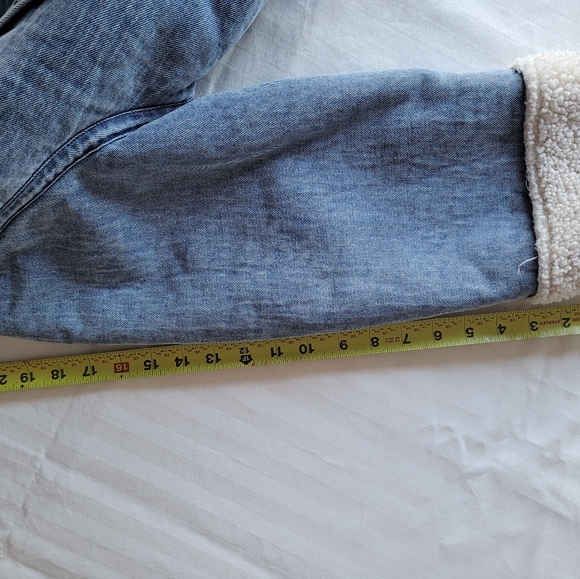 Zara Denim Jacket with Cream Sherpa Collar - Picture 13 of 14